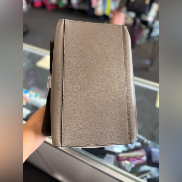 Celine Leather Taupe Large Hand Bag - Picture 5 of 10